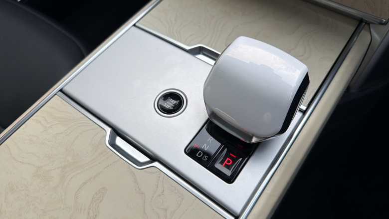 Land Rover Range Rover 4.4 P615 V8 SV 4dr Auto Petrol Estate